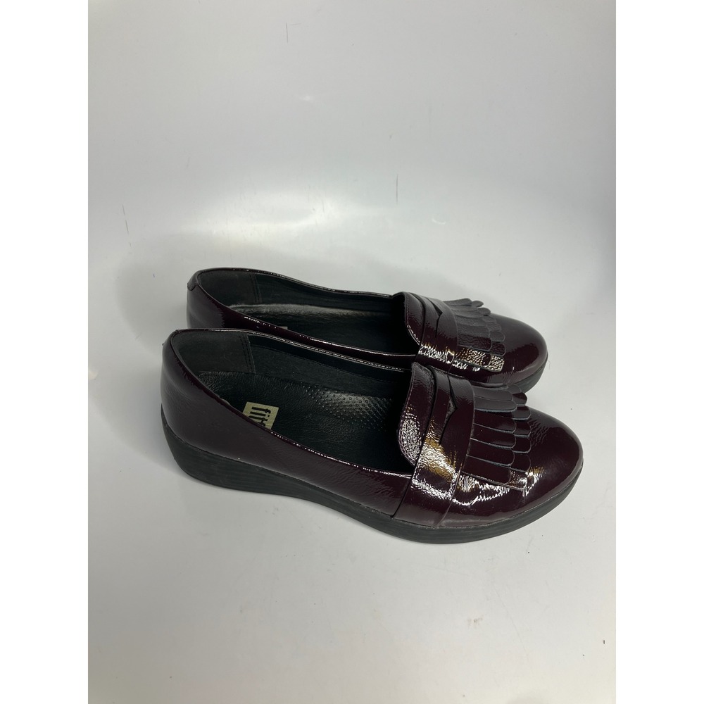 Fitflop Fringey sneakerloafer purple patent leather shoes women's size 7